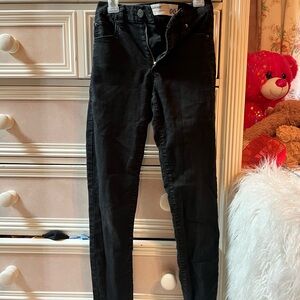 Black Skinny Jeans (00)